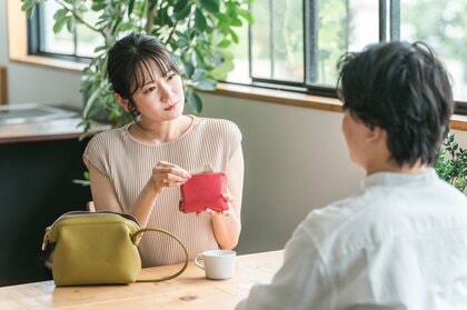 【オミカレ婚活実態調査】奢り奢られ問題、初デートの費用は男性全額負担が当たり前?「1円も奢りたくない」女性の本音。