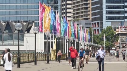 オーストラリアでも「オミクロン株」確認　アフリカ南部から到着の2人が感染