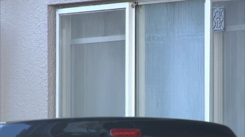 生後2カ月長男の腹踏みつけ 「しつけ あやすためにやった」 広島