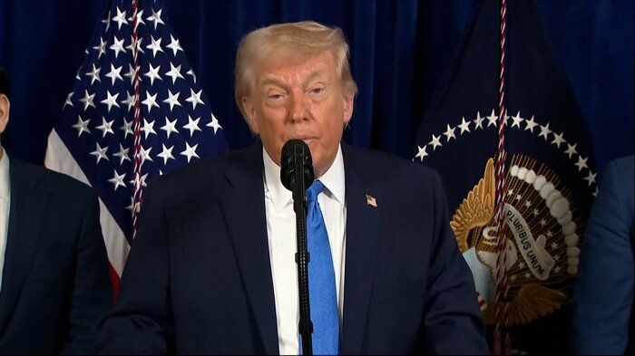 ベネズエラ介入について会見するトランプ大統領