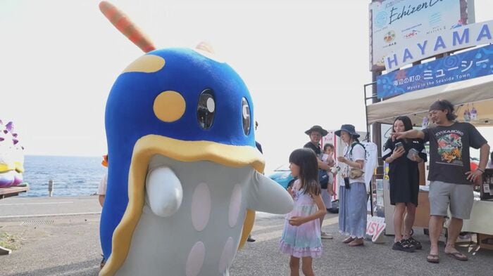 ダイバーのみならずウミウシに触れるイベントを企画