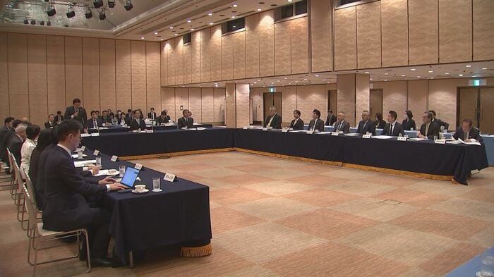 知事や県内の市町村長が集まった意見交換会