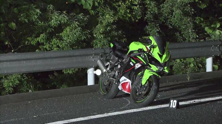 北関東自動車道でバイクが車に追突…バイク運転の20歳男性が死亡　太田藪塚～伊勢崎IC間で約6時間通行止め　群馬・伊勢崎市｜FNNプライムオンライン