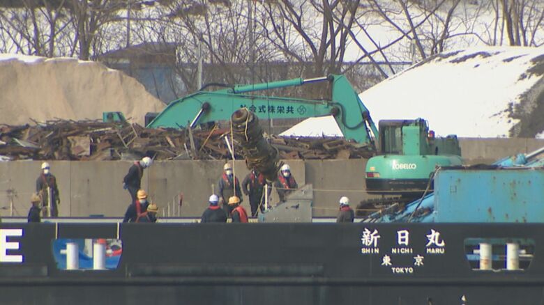 回収されたF-15の機体の一部