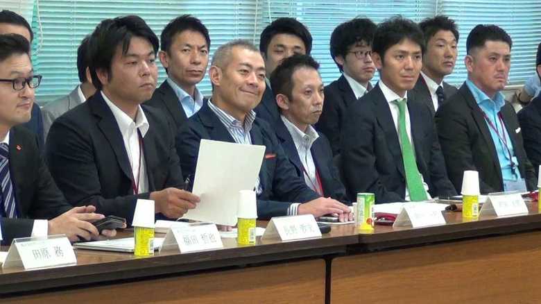 会合に参加するPaypay中山一郎社長(前列左から3人目)