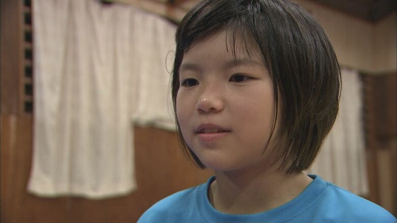 夢は「オリンピック優勝」と取材に答える12歳のつぐみ選手