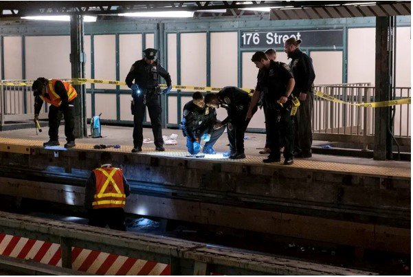 ニューヨーク市地下鉄L線の事件捜査（NY Timesより）
