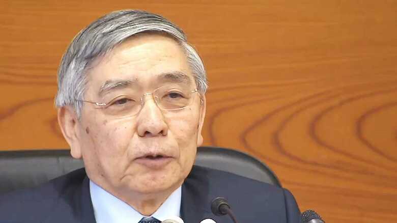 追加の金融緩和策について会見する日銀の黒田総裁