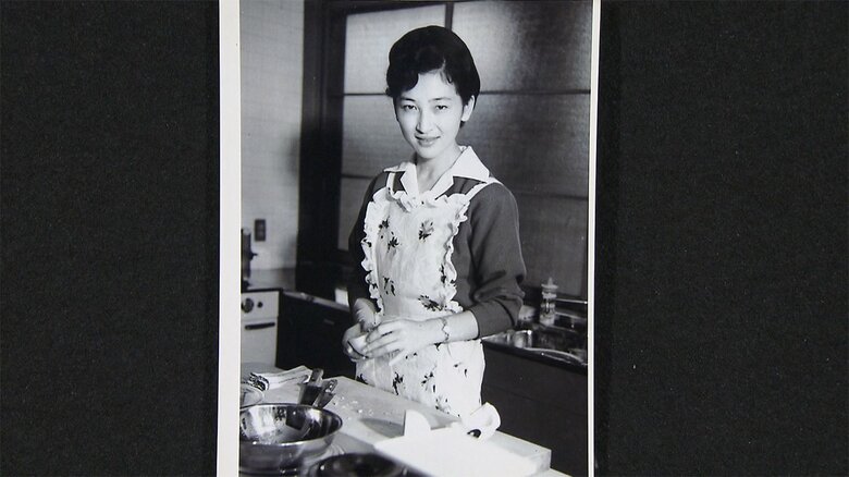 キッチンでの美智子さま