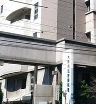 【速報】「追いかけられていた」との目撃情報も…自称25歳男性が頭から血を流し倒れる　近隣住民が「複数人が集まってケンカ」と110番通報　警察は殺人未遂事件として捜査　大阪・住吉区