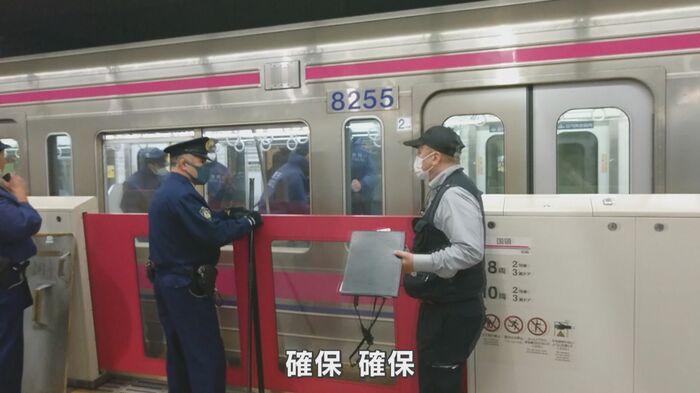 (京王線 撮影:しずくβ 2021年10月31日午後8時頃)