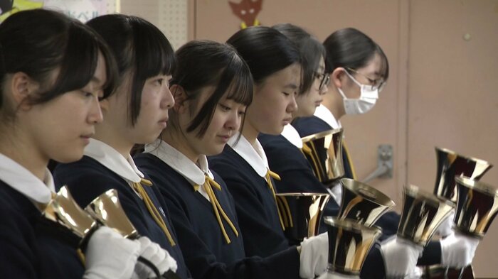 部員11人で活動中の聖霊学園高校ハンドベル部（秋田市）