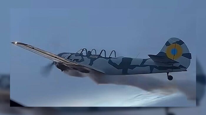 ウクライナ軍練習機「Yak-52」型機（UNITED24 MEDIA　公式YouTubeより）