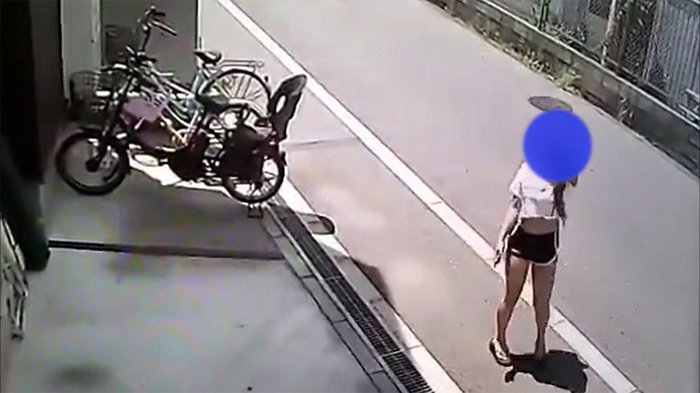 “ヘソ出し女”大胆自転車窃盗 そしらぬ顔 サドルまたがり