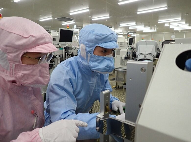 地域の半導体産業担う人材育成を…笠岡市の高校が半導体「後工程」学ぶ実習【岡山】｜FNNプライムオンライン