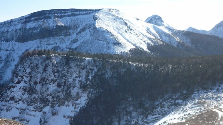 積雪、凍結していた登山道で足を滑らせ転倒　愛知県の74歳女性が重傷　消防が救助　8人パーティで八ヶ岳連峰硫黄岳に入山｜FNNプライムオンライン