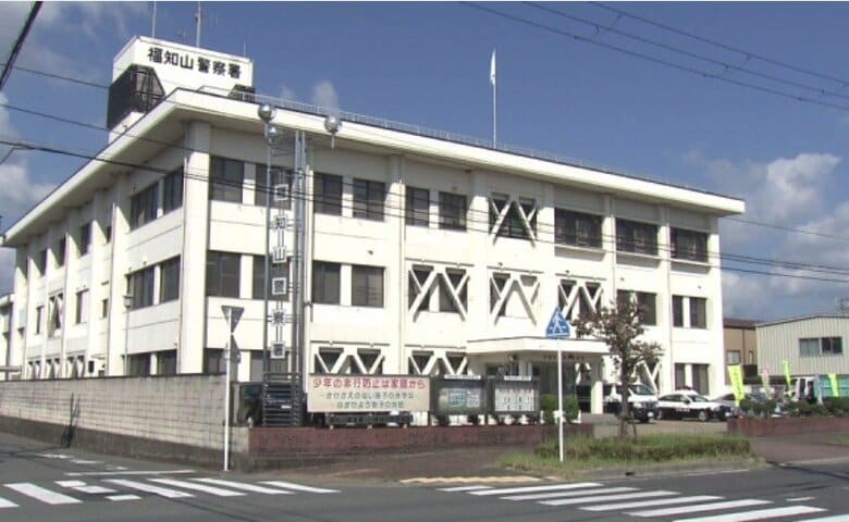 【速報】緊急走行中のパトカーを「ジグザグ走行」などで妨害した疑いなど　男子高校生を逮捕　京都・福知山市｜FNNプライムオンライン