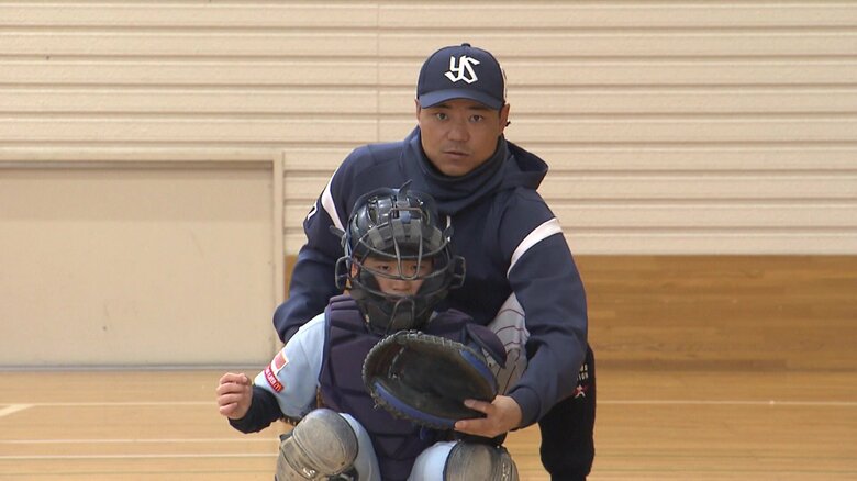 大野市で開いた野球教室の指導風景