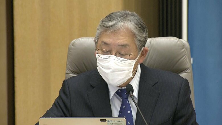 加来氏は、夜の繁華街に繰り出す中高年が増えていると指摘した