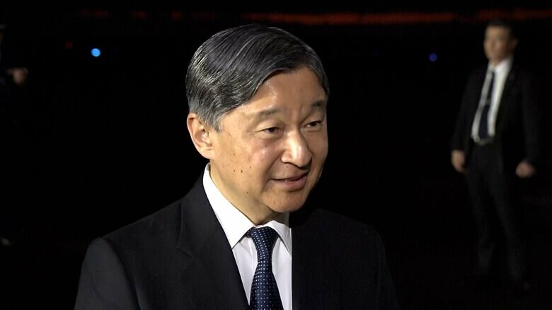 硫黄島を後にされる天皇陛下