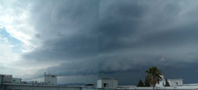 アーク雲（画像提供/小林文明）