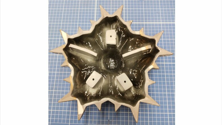 裏面の突起には役割があった（画像提供：廣部硬器）