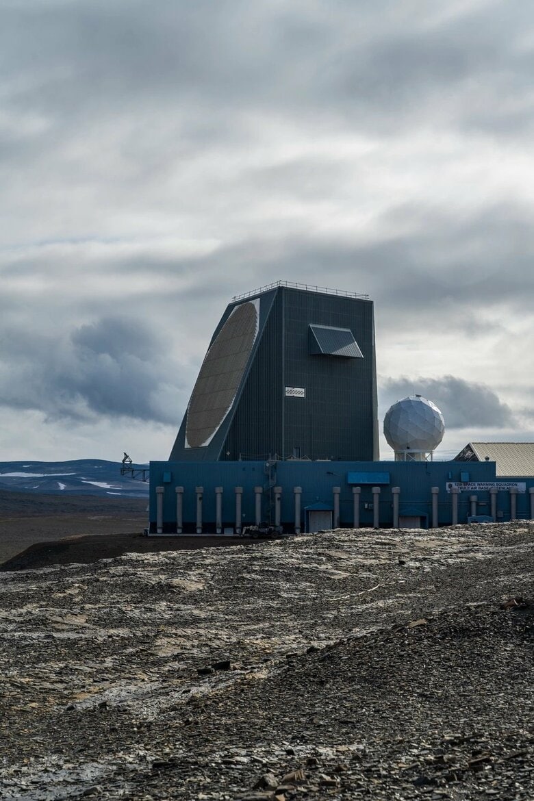 グリーンランド・ピトゥフィク基地に設置されたUEWRレーダー（米宇宙軍Pituffik Space Base, Greenland）