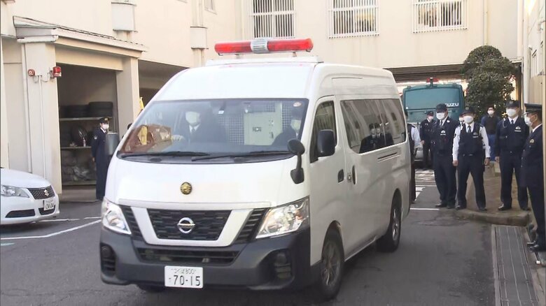 県警は、今後、飲酒の状況などを調べる方針だ