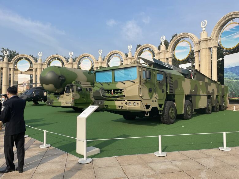 取材ツアーでは弾道ミサイルの展示もあった