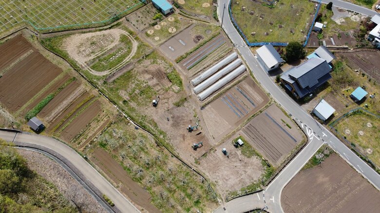 施設を上空から見るとこんな感じ