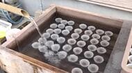 地下水でひんやり敦賀の夏菓子「水仙まんじゅう」　甘さひかえめ“つるん”と食感