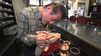 45年の歴史が紡ぐ至福の一杯　こだわりの自家焙煎コーヒーとカレー　松山の老舗喫茶店「モア」の魅力