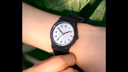 ファミマ　“アパレルブランド”として初の「腕時計」発売　シチズン時計と共同開発…ベルトや秒針にコーポレートカラー