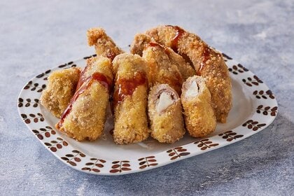 キャベツの芯と葉脈の肉巻きフライ(画像提供:貝印)