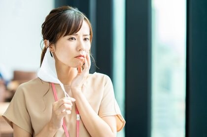 マスクで肌を隠せるメリット 約9割の女性が経験済み 人前で