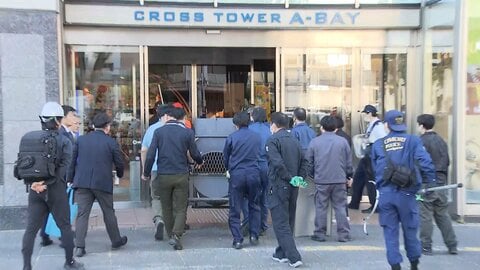 クマ1頭を駆除　青森市中心部の複合施設に侵入　箱わな設置も3時間近く“居座り”か