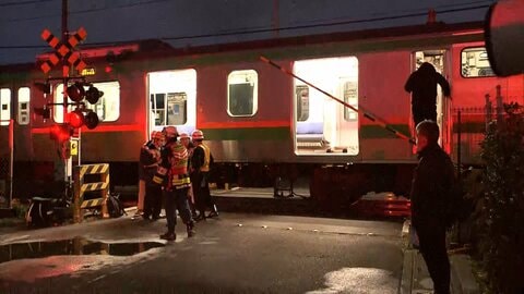 JR宇都宮線で列車と車の事故　一部区間で運転見合わせ続く　運転再開は午前8時ごろの見込み