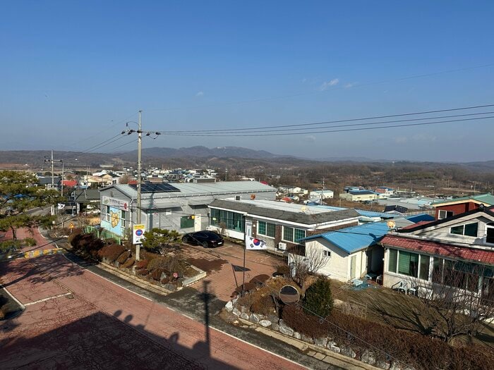 民間人統制区域内にある「統一村」