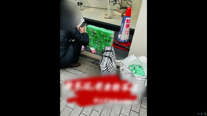 袋の中にも大量のフィルムが入っている