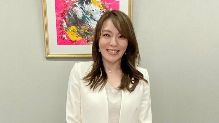 資産5位 今井絵理子議員(女性1位)