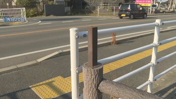 キノコ像があった場所には支柱しか残されていない