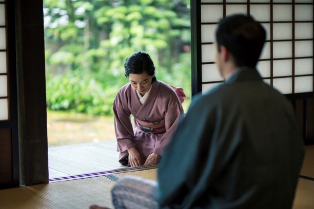 スタッフ一同お出迎え…旅館の当たり前の光景はいらない?コロナ禍で“おもてなし”へのニーズが変化