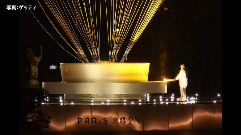 セーヌ川にちりばめられた夢の演出　パリオリンピック開会式でサプライズ！超豪華顔ぶれに32万観客が酔いしれ日本選手団は船で“入場行進”｜FNNプライムオンライン