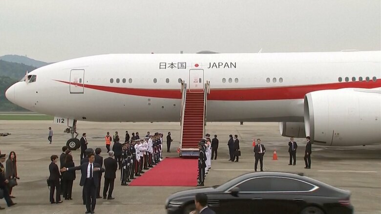 7日午前、ソウル空軍基地に到着した政府専用機