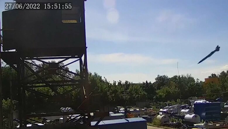 ウクライナ国防相が公開した着弾直前のKh-22対艦ミサイル