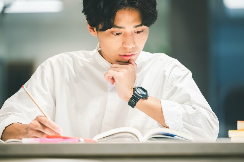 問題を解くときも十分に悩む癖をつけよう（画像：イメージ）