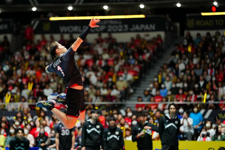 ピイポイントで弾丸サーブを打ち込んだ 西田有志