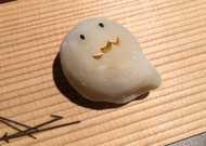 和菓子店が作ったハロウィン用のお菓子“もちもちおばけ”が可愛い