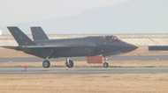 岩国基地にF-35AとF-35Bステルス戦闘機の揃い踏みで始まること