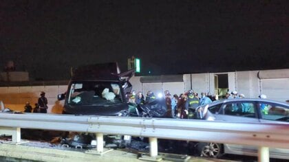 首都高でトラックなど5台が絡む事故　4人軽傷　横羽線・大師JCT付近　川崎市